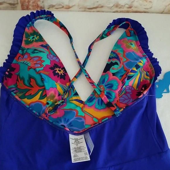 New Skinny Dippers Tapestry Swimsuit by Miraclesuit One Pieces